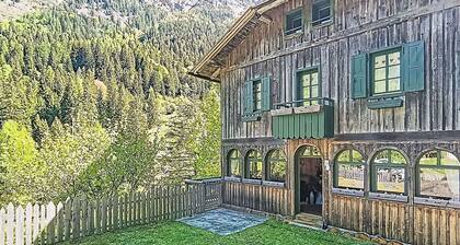 Wonderful private villa for 4 people with TV, patio and panoramic view