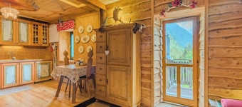 Merveilleuse maison de vacances privée pour 4 personnes avec TV, patio et vue panoramique