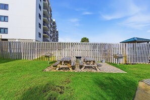 Ulkoruokailutilat