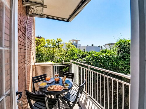Cosy apartment for 4 people with A/C, WIFI, TV and balcony