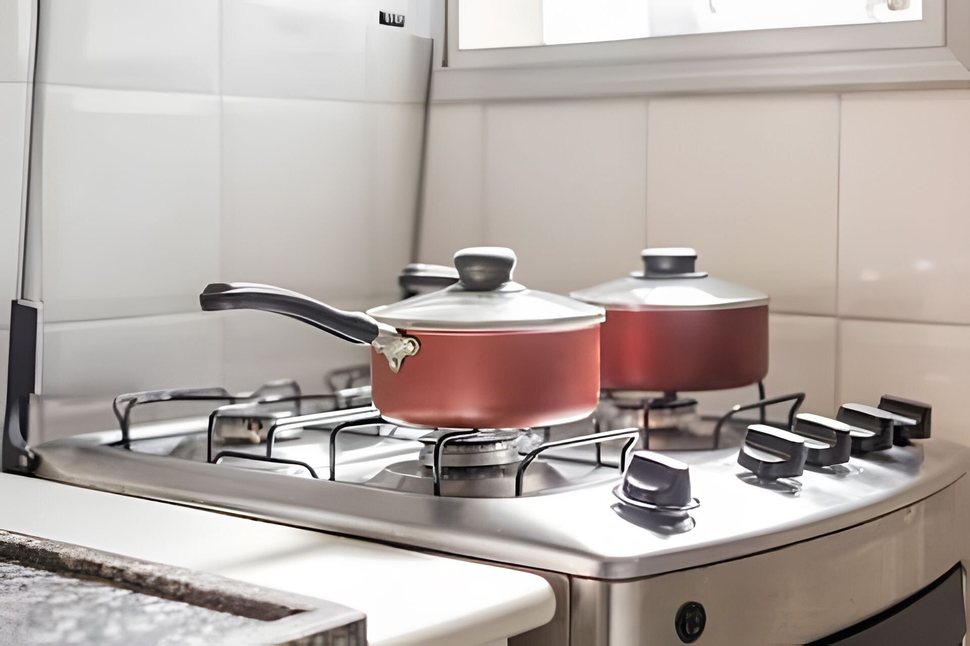 Apartamento superior | Cozinha privada | Micro-ondas, cooktop, cafeteira/chaleira, liquidificador