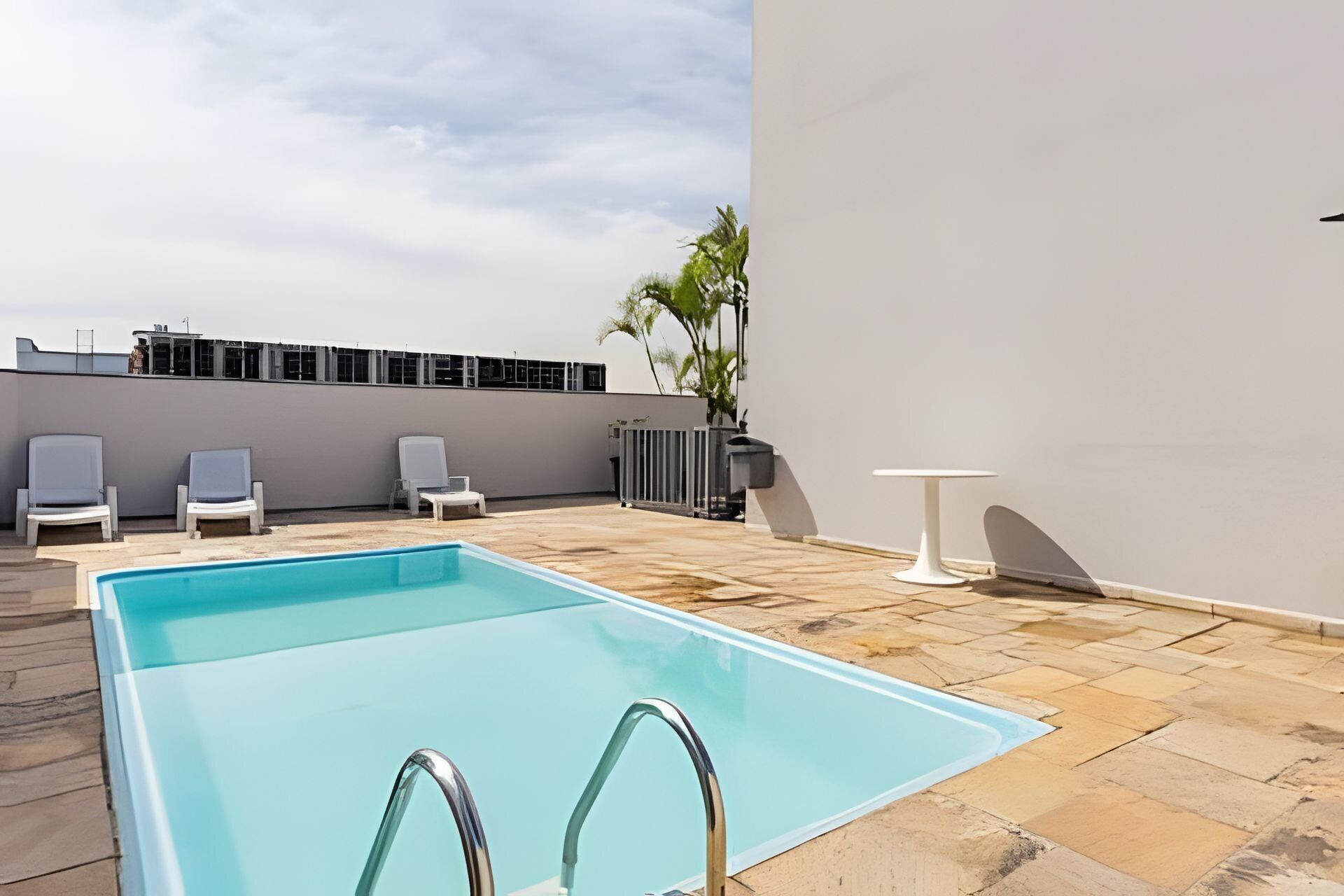 Apartamento superior | Piscina | Piscina externa