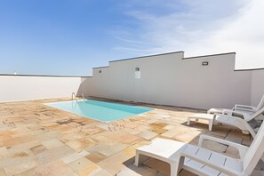 Superior Apartment | Kolam renang | Kolam renang terbuka 