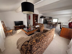 Living area - Vrbo Property (Calvi)