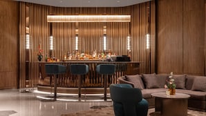 Bar (on property) - Chongqing Jinkai Aegean Crystal HoteL (Chongqing)