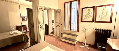 1 habitación y caja de seguridad en la habitación