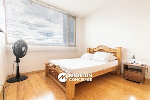 3 dormitorios, Internet, ropa de cama