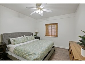 Travel cot, WiFi, bed sheets - West Wing at The Orchard - 10 ppl - Pickleball (Riverton)