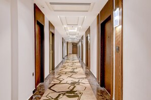Interior - Kzar Central (Kolkata)