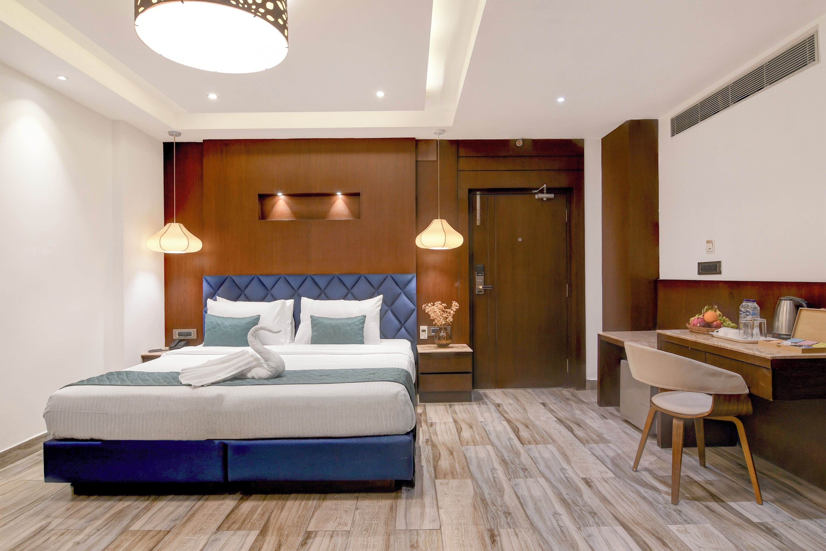 Premium bedding, minibar, in-room safe, desk