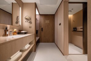 Superior Double Room | Bathroom - Crystal Hotel Chongqing Railway Station (Chongqing)