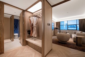 Suite Executive | Bagno | Asciugacapelli, pantofole, asciugamani, shampoo
