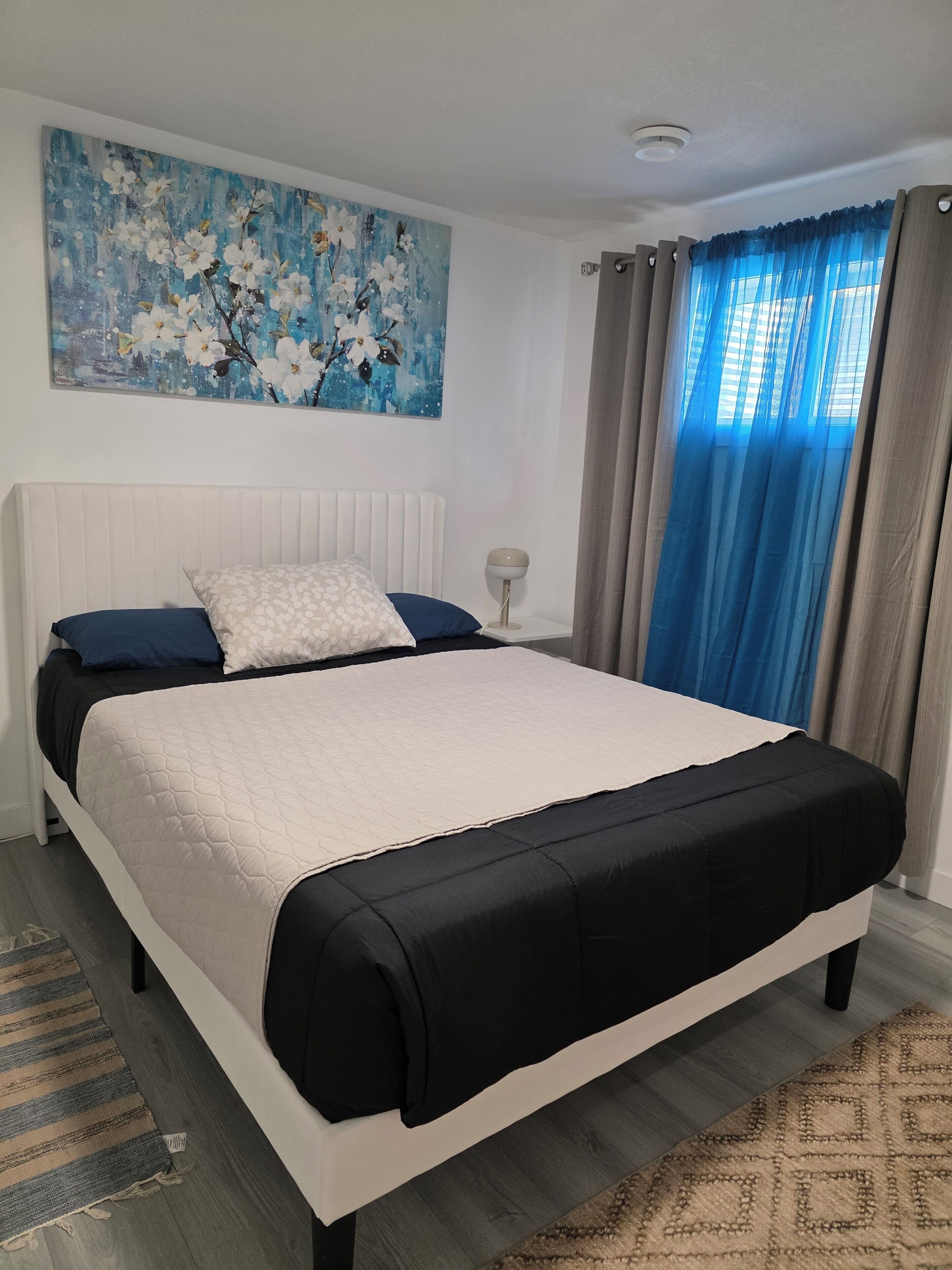 1 habitación, tabla de planchar con plancha y acceso a internet 