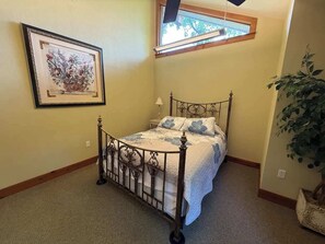 WiFi, bed sheets - Awesome Lakehouse Unit at the Holiday Island Lodge (Holiday Island)