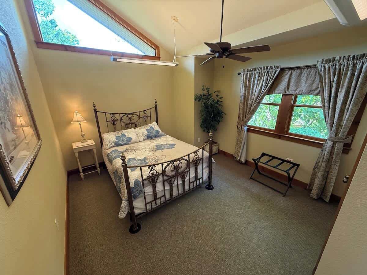 WiFi, bed sheets
