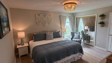2 bedrooms, iron/ironing board, WiFi, bed sheets