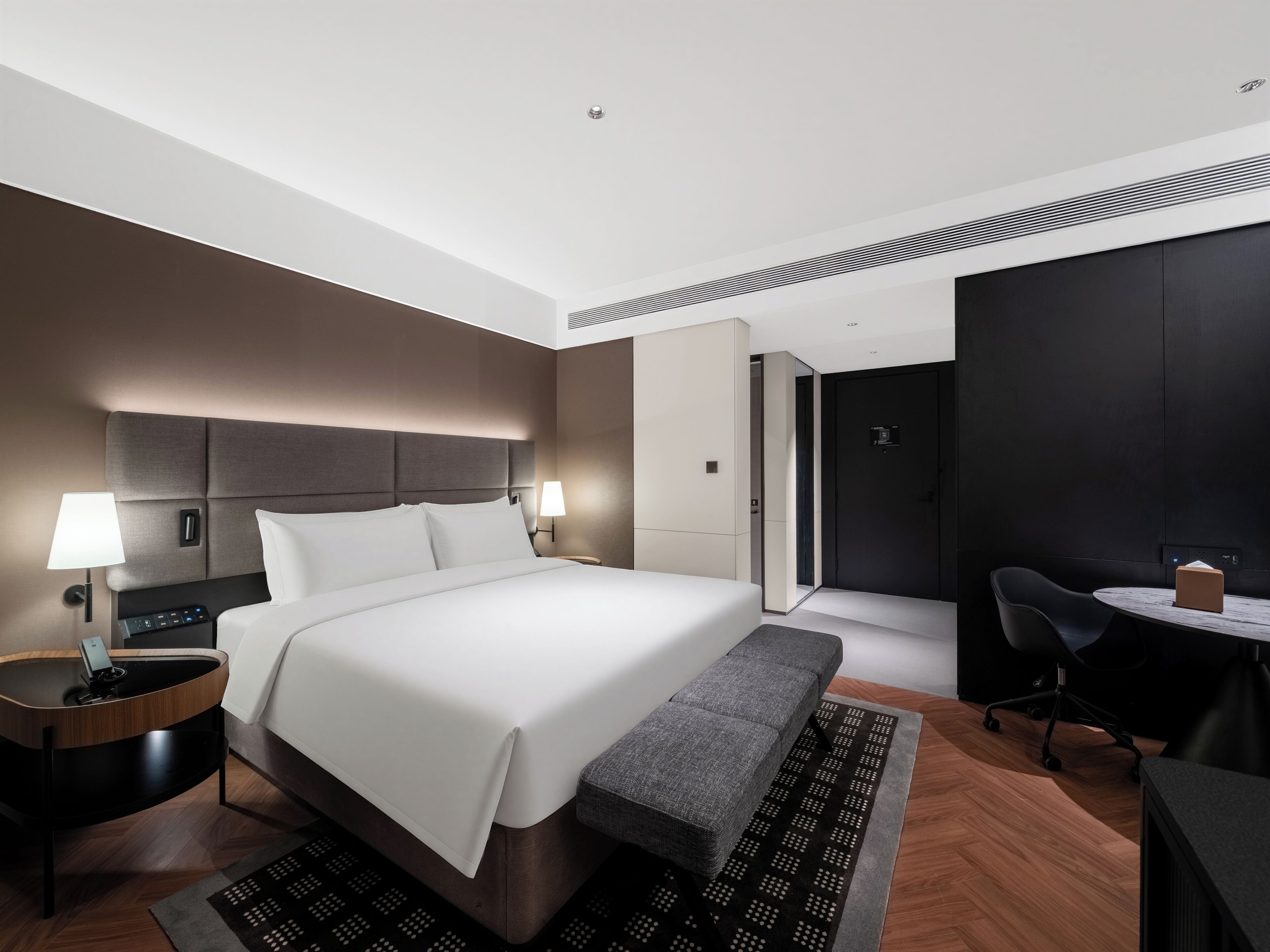标准双人房, 城市景观 | 高档床上用品、羽绒被、记忆海绵床垫、迷你吧（备有免费物品）