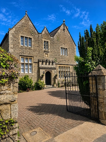 Front of property. Belvilla at Brackley, near Silverstone Circuit