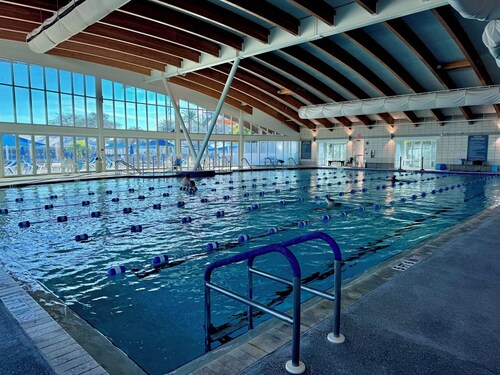 Sarasota Resort Cottage · Heated Pools & Waterslide