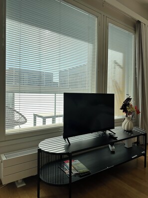 Living area - Gorgeous studio in city centre -Sauna/Wifi/Parking/Netflix (Rovaniemi)