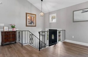 Interior - Spacious Open Concept 3 bedroom Retreat. Beautiful Modern Wood Finished Design (Cleveland)