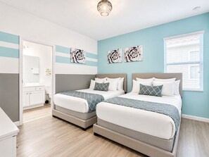 Classic-Vierbettzimmer, Nichtraucher, eigenes Bad | Schreibtisch, kostenloses WLAN