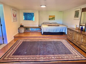2 bedrooms, WiFi - Paradise in Ojai - Amazing property with private lake, spa amenities, and more. (Ojai)