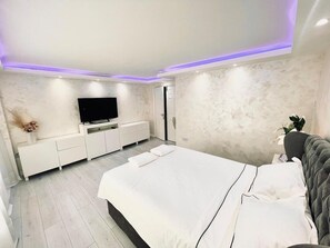 5 habitaciones, tabla de planchar con plancha y wifi gratis 