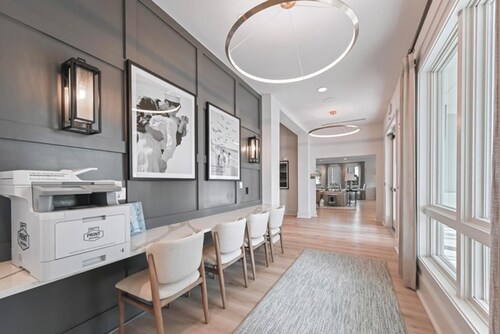 Landing | Chic 2BD, Gym, Clubhouse