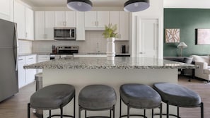 Fridge, dining tables - Landing | Stylish 1BD, Clubhouse, Gym (Laurel)