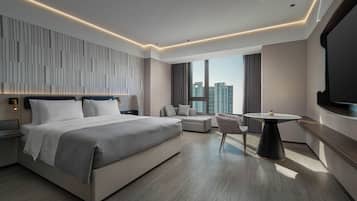 ห้องคลาสสิกดับเบิล, วิวเมือง | โต๊ะทำงาน, ผ้าม่านกันแสง, เตารีด/โต๊ะรีดผ้า, Wi-Fi ฟรี