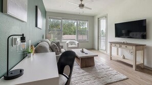 Smart TV - Landing | Incredible 2BD, Clubhouse, Gym (Jacksonville)