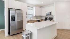Fridge, dining tables - Landing | Stunning 2BD, Clubhouse, Gym (Celina)