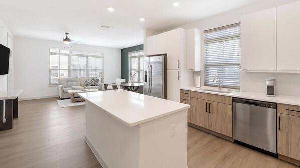 Interior - Landing | Stunning 2BD, Clubhouse, Gym (Celina)