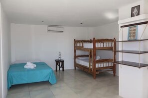 3 bedrooms, WiFi - Perfect 3-bedroom house with AC in welcoming San Luis la Herradura (San Luis la Herradura)