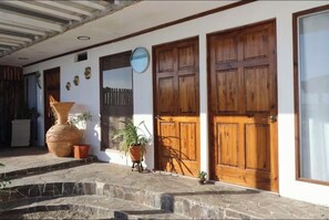 Exterior detail - Perfect 3-bedroom house with AC in welcoming San Luis la Herradura (San Luis la Herradura)