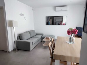 Living area - Vrbo Property (Apt)