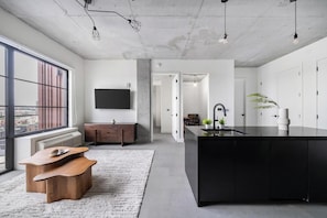 Interior - Landing | Spectacular 3BD, Gym (Newark)