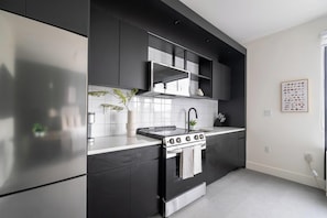Kühlschrank, Esstisch