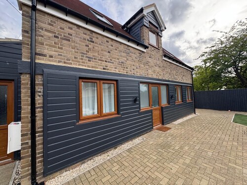 Spacious Own Home | Parking + Private Jacuzzi