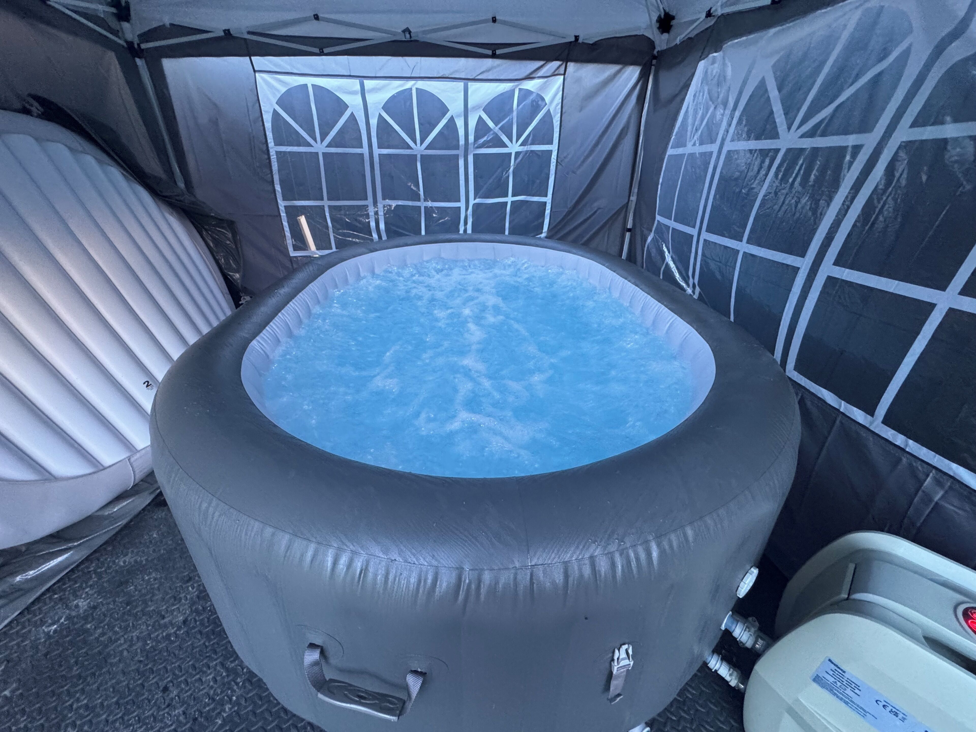 Indoor spa tub