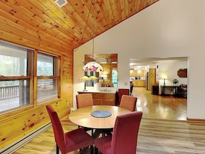 House (4 Bedrooms) | Property amenity