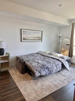 1 slaapkamer, een strijkplank/strijkijzer, gratis wifi, beddengoed