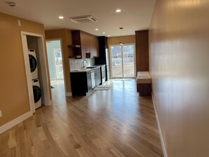 Interior - Wonderful 2-bedroom, 2- bath apartment with AC in old town Lafayette (Lafayette)