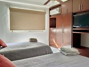 4 Schlafzimmer, Bügeleisen/Bügelbrett, kostenloses WLAN, Bettwäsche