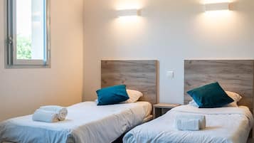 Kamar Double atau Twin | Wi-Fi gratis dan seprai linen