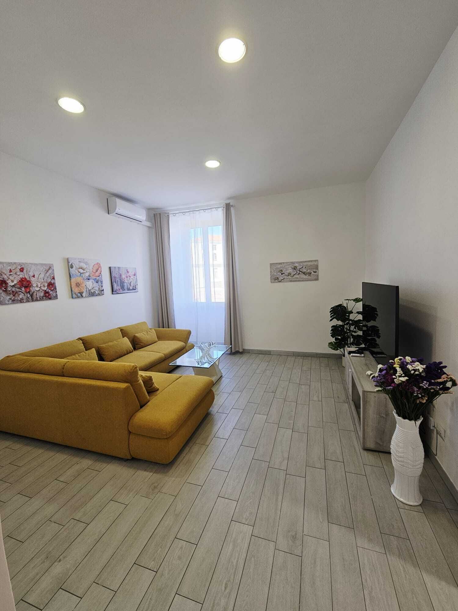 Appartamento, balcone, vista mare parziale | Area soggiorno