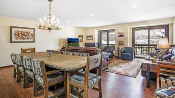 Condo, varias camas (Lodge at 100 W Beaver Creek 704, 4BD ) | Interior