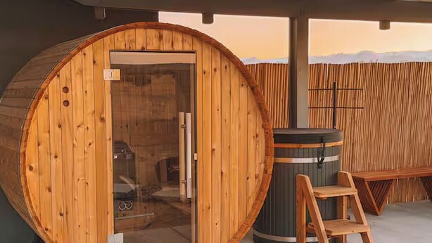 Sauna - Desert Willow • Pool, Hot Tub, Sauna, Pickleball • Private 1.4-Acre Retreat (Joshua Tree)
