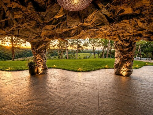 Cozy Cave - With a View